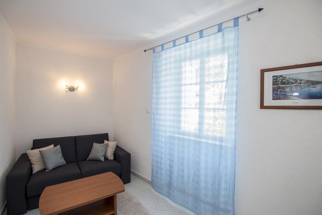 Radovcic Apartments And Rooms Trsteno Bagian luar foto