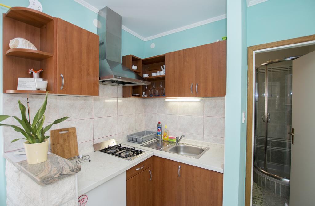 Radovcic Apartments And Rooms Trsteno Bagian luar foto