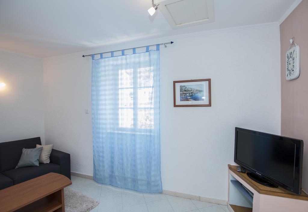 Radovcic Apartments And Rooms Trsteno Bagian luar foto