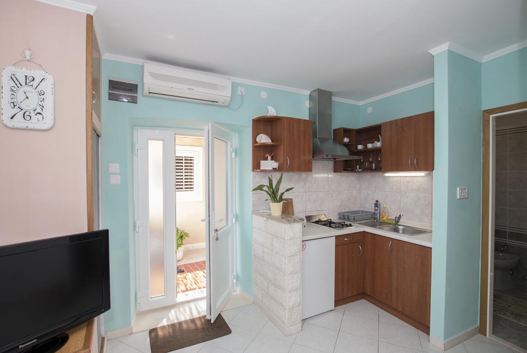 Radovcic Apartments And Rooms Trsteno Bagian luar foto