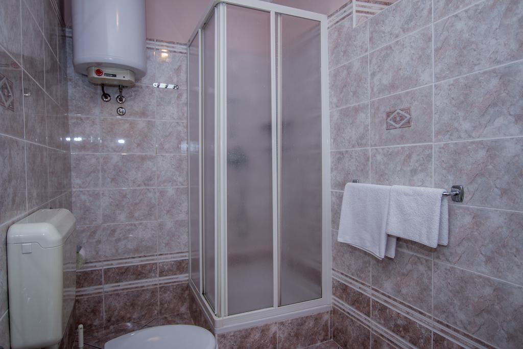 Radovcic Apartments And Rooms Trsteno Bagian luar foto