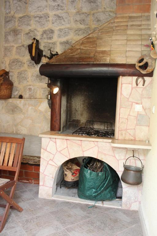 Radovcic Apartments And Rooms Trsteno Bagian luar foto