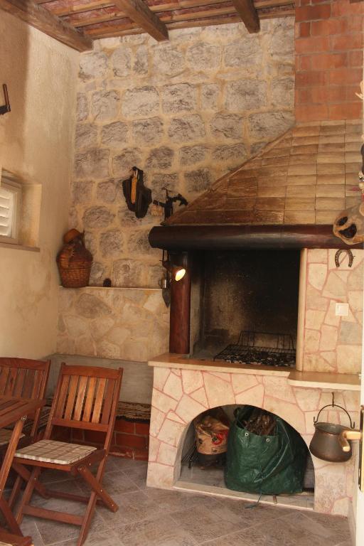 Radovcic Apartments And Rooms Trsteno Bagian luar foto